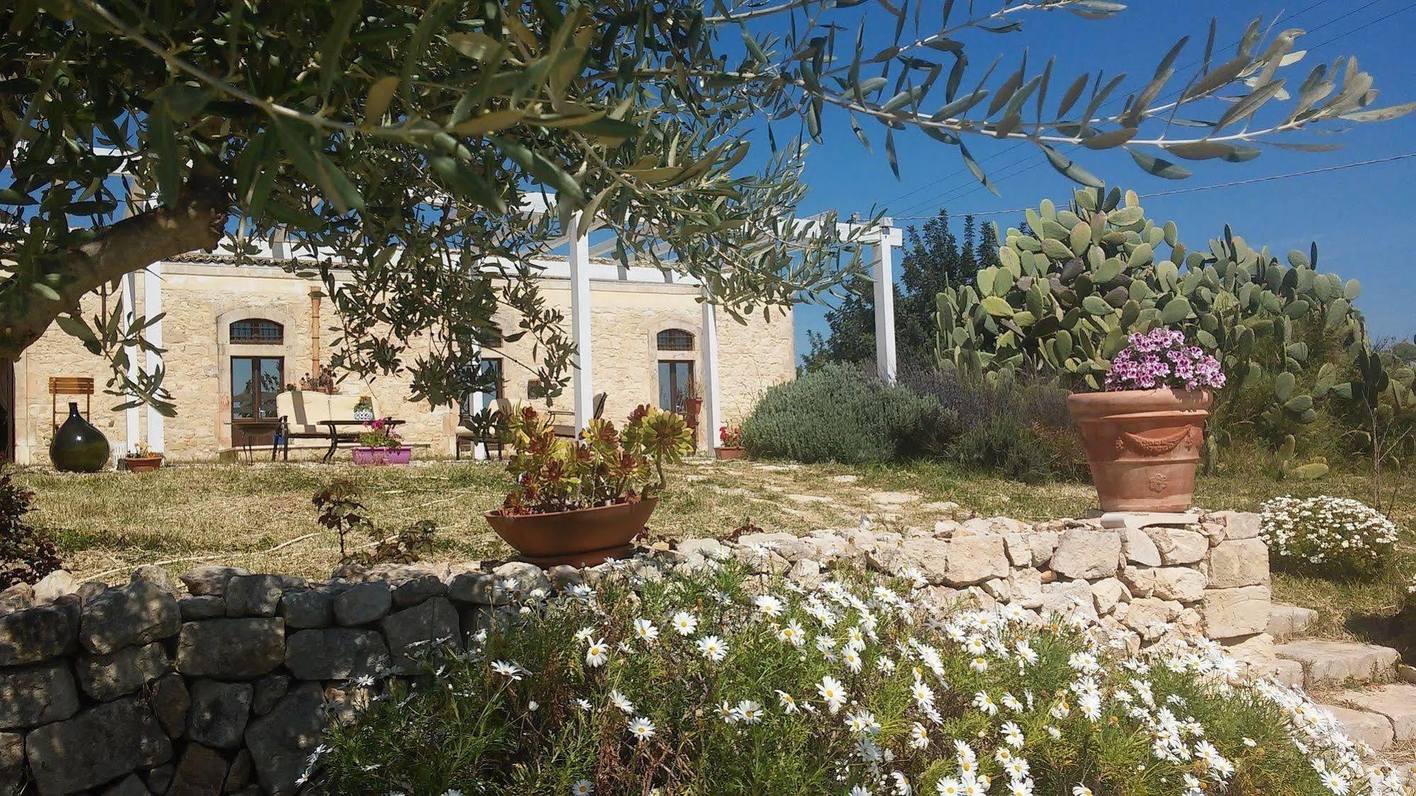 Agriturismo Gaia Noto Ngoại thất bức ảnh